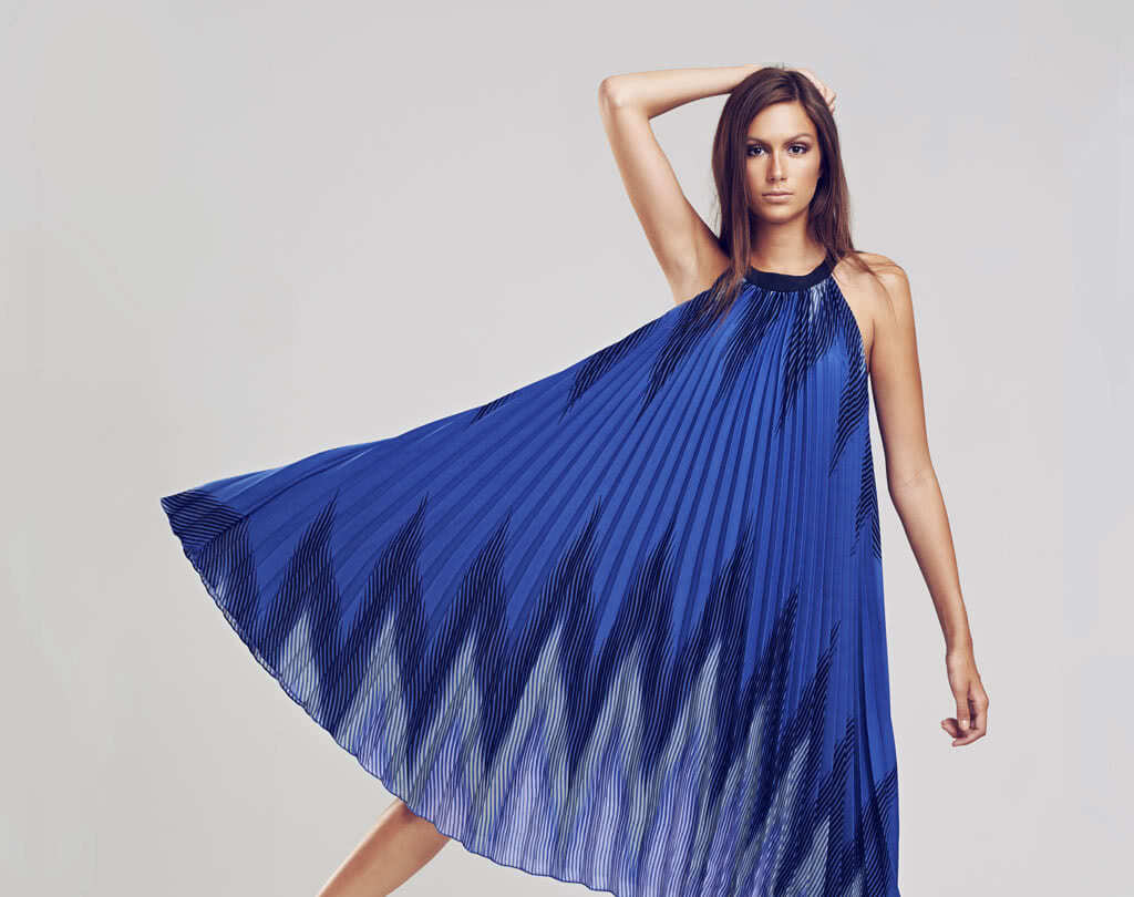 blue-dress-model blue-dress-model