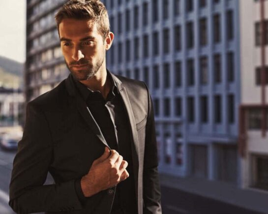 gentlemen-at-roof-800x700